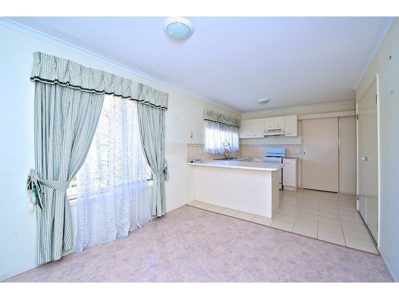 Unit 2/112 B Robertson Road, Ipswich QLD 4305