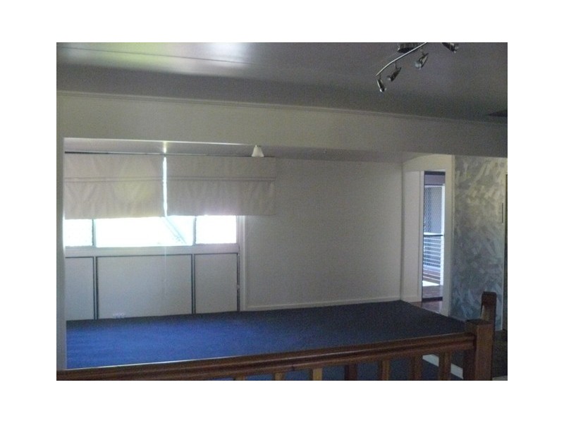 443 Brisbane Valley Highway, Pine Mountain QLD 4306