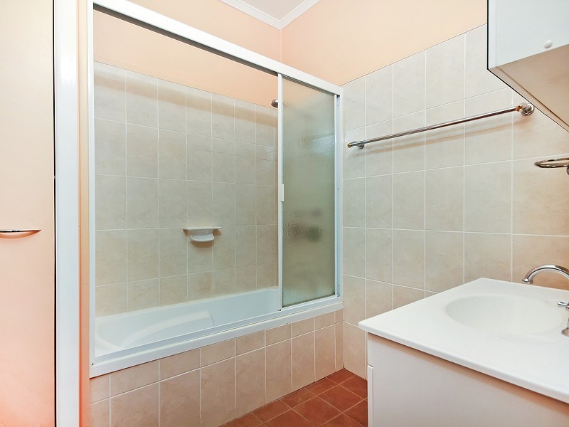 3 Gomer Street, Booval QLD 4304