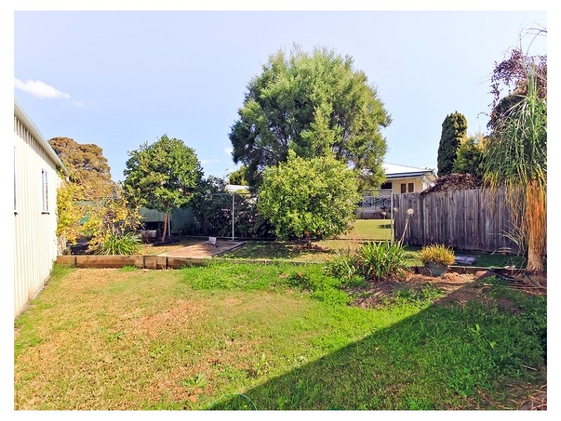 3 Gomer Street, Booval QLD 4304