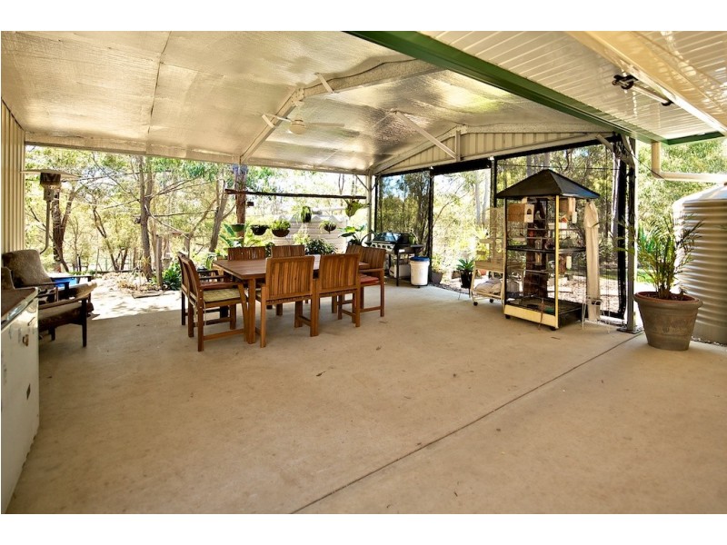 1 Bertrand Ave, Kensington Grove QLD 4341