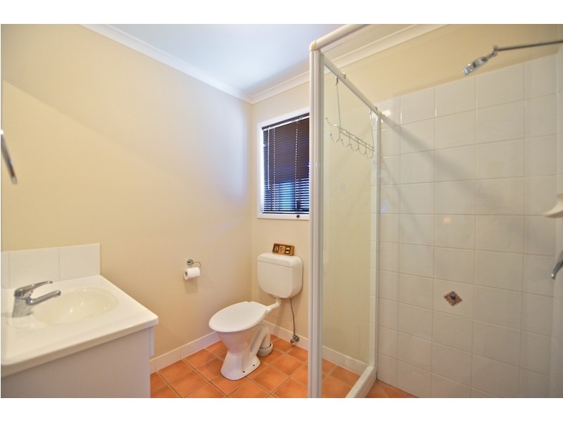 1 Bertrand Ave, Kensington Grove QLD 4341