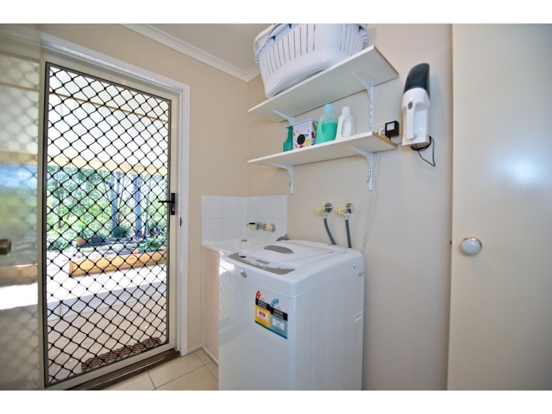 1 Bertrand Ave, Kensington Grove QLD 4341