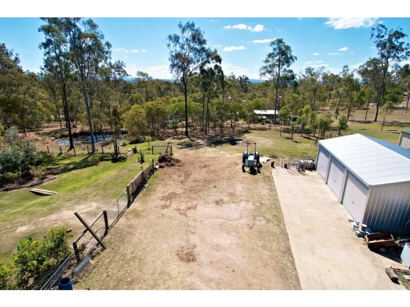 1 Bertrand Ave, Kensington Grove QLD 4341