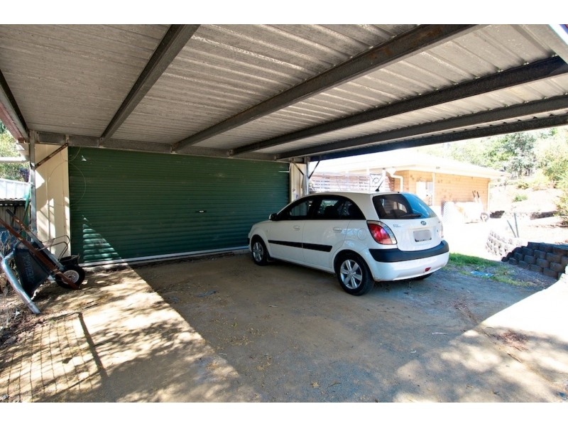 1 Bertrand Ave, Kensington Grove QLD 4341