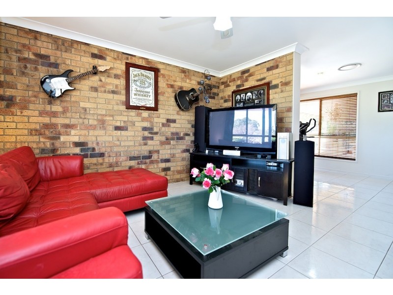 24 Reinbotts Rd, Lowood QLD 4311