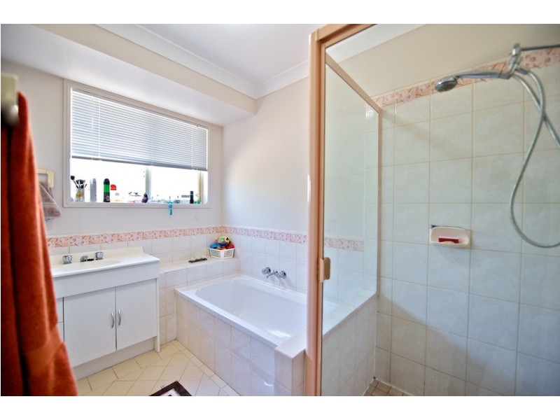 24 Reinbotts Rd, Lowood QLD 4311