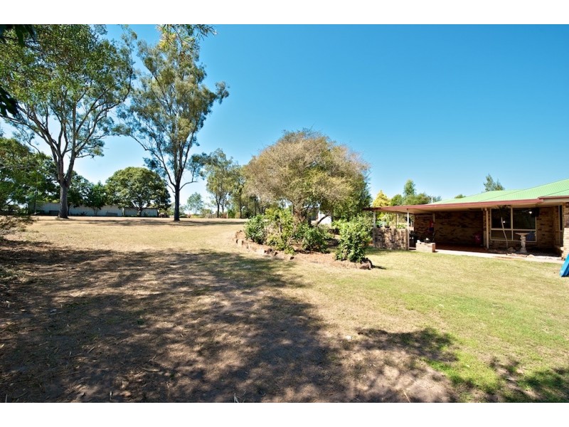 24 Reinbotts Rd, Lowood QLD 4311