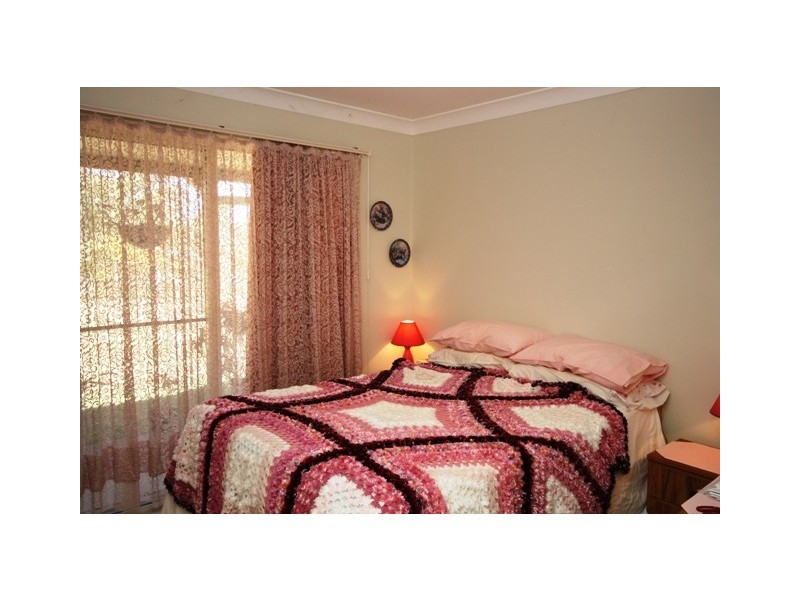 186 Edinburgh Drive, Mount Hallen QLD 4312