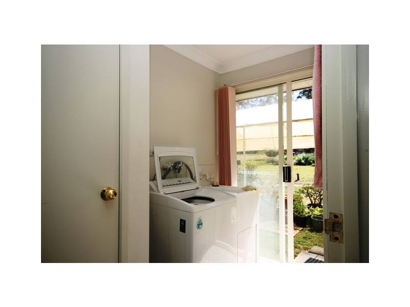 186 Edinburgh Drive, Mount Hallen QLD 4312