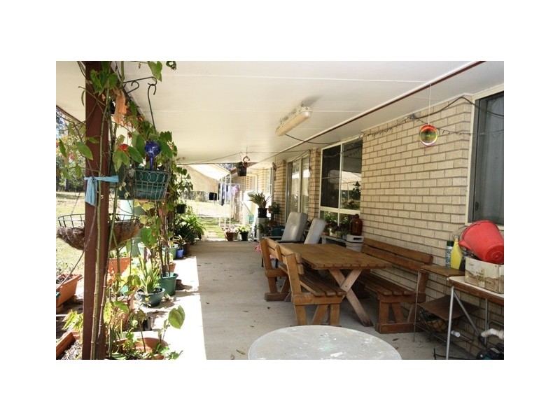 186 Edinburgh Drive, Mount Hallen QLD 4312