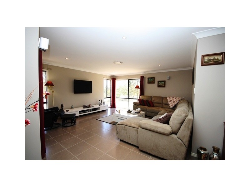 21 Davillea Court, Fernvale QLD 4306
