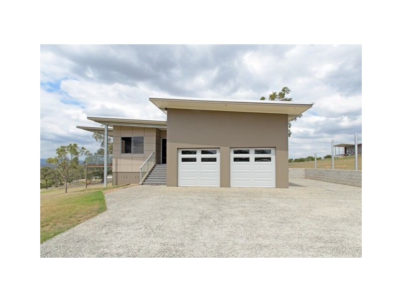33 Meadow View Rd, Fernvale QLD 4306