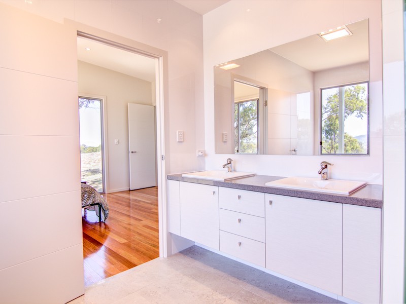 33 Meadow View Rd, Fernvale QLD 4306