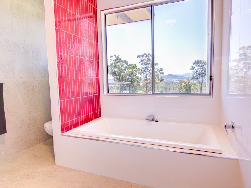 33 Meadow View Rd, Fernvale QLD 4306