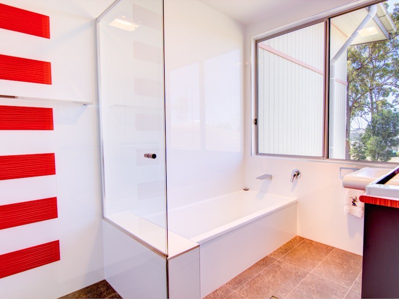 33 Meadow View Rd, Fernvale QLD 4306