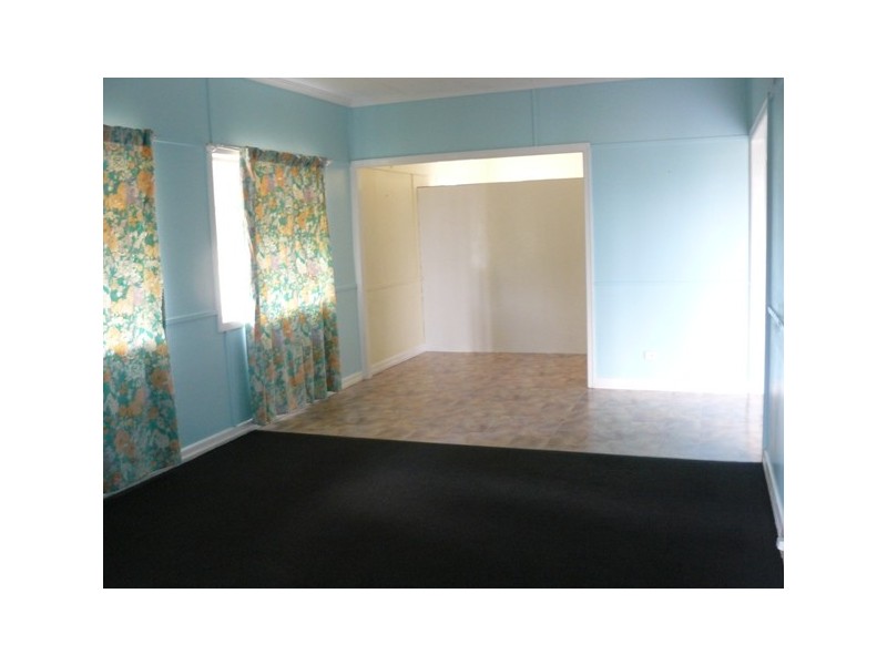 103 Railway Street, Lowood QLD 4311