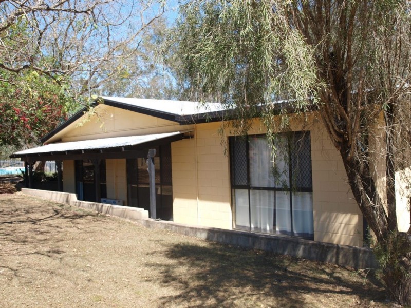 90 Poplar Street, Walloon QLD 4306