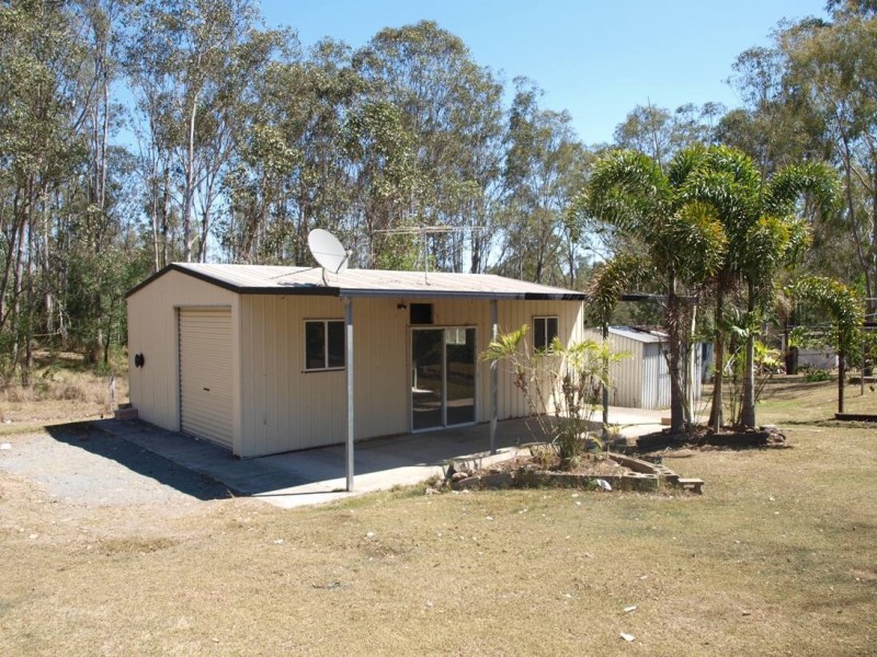 90 Poplar Street, Walloon QLD 4306