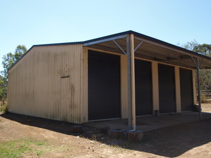 90 Poplar Street, Walloon QLD 4306