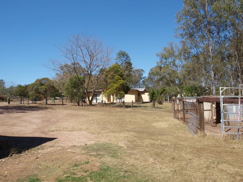 90 Poplar Street, Walloon QLD 4306