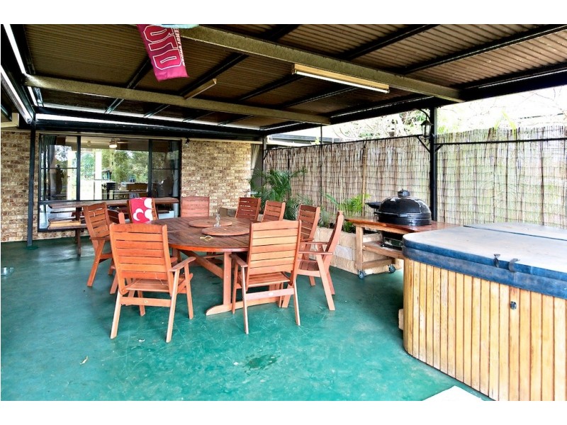 140 Lockyer View Rd, Wivenhoe Pocket QLD 4306