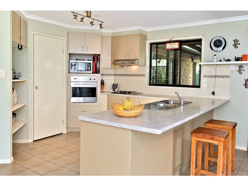 140 Lockyer View Rd, Wivenhoe Pocket QLD 4306