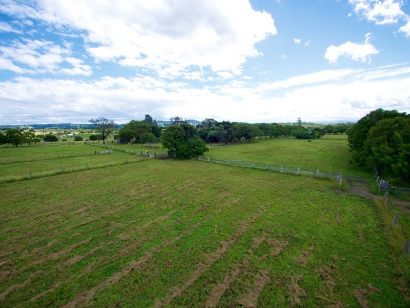 148 Claus Rd, Haigslea QLD 4306