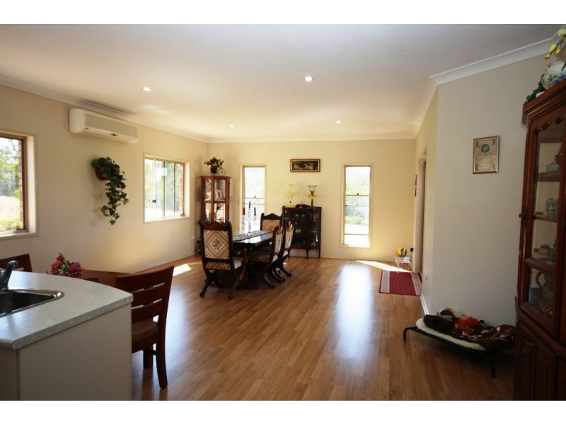 2684 Gatton Esk Rd, Mount Hallen QLD 4312