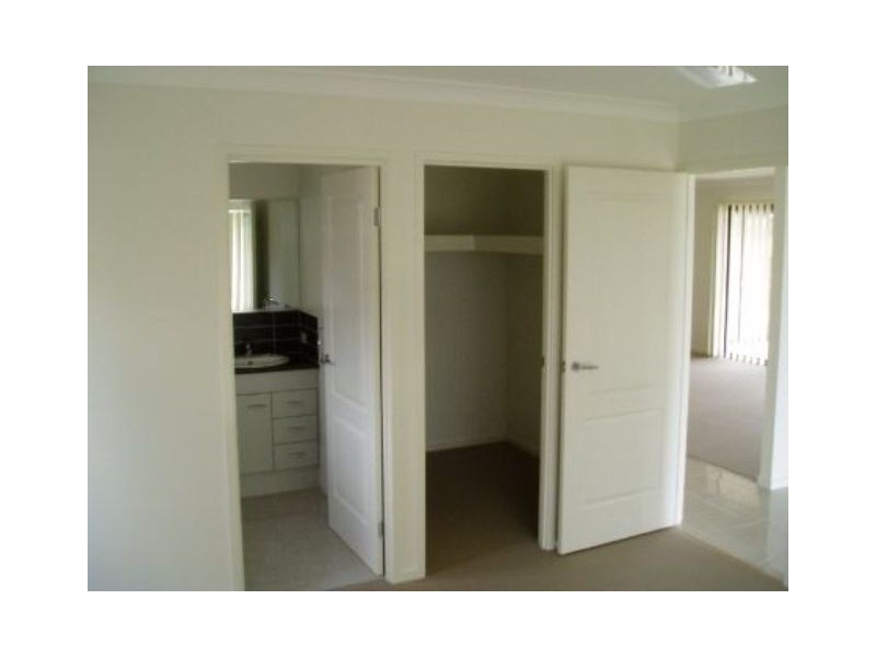 6 Sea Eagle Drive, Lowood QLD 4311