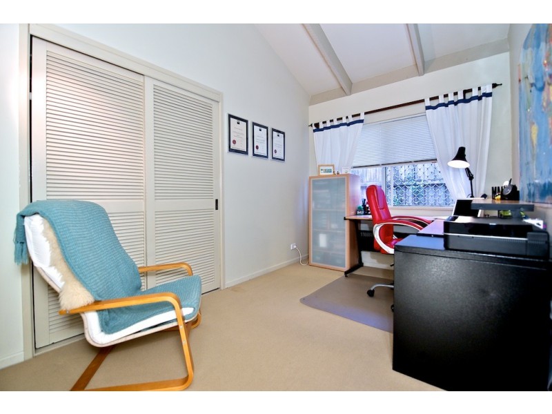 92 Lant Street, Chapel Hill QLD 4069