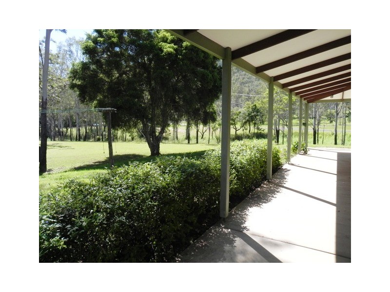 41 East St, Esk QLD 4312