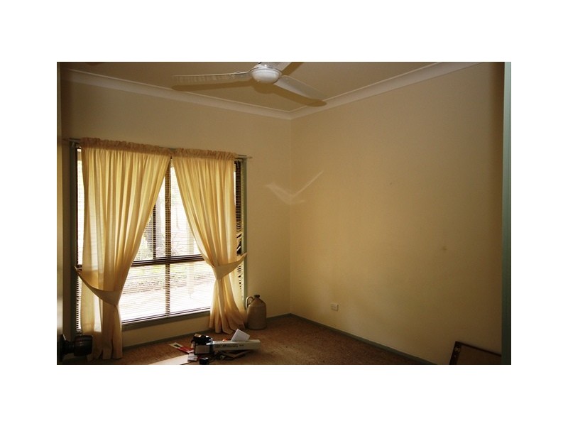 41 East St, Esk QLD 4312