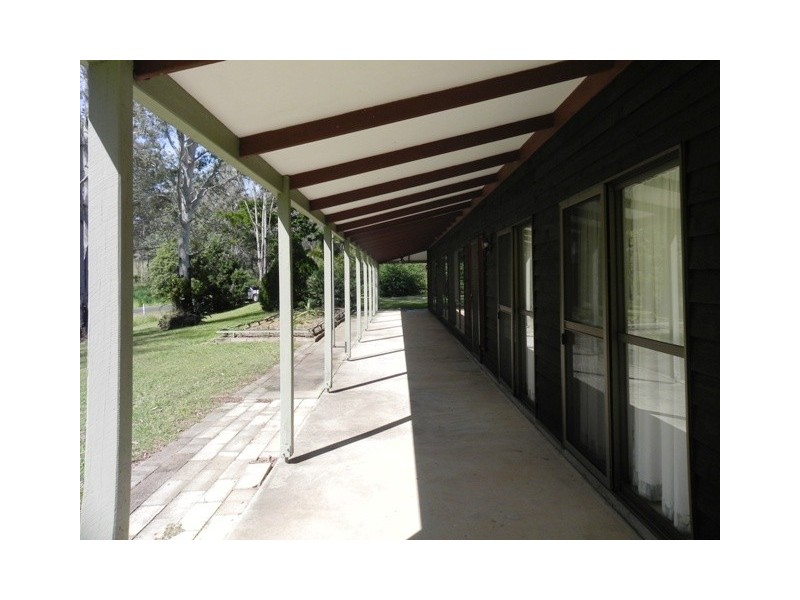 41 East St, Esk QLD 4312