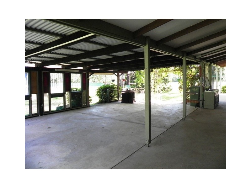 41 East St, Esk QLD 4312
