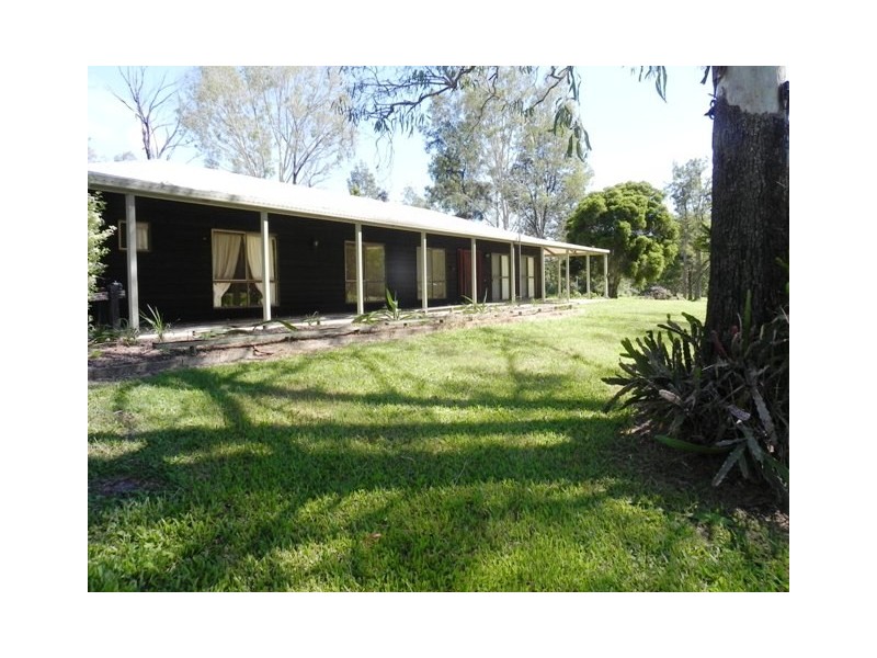 41 East St, Esk QLD 4312