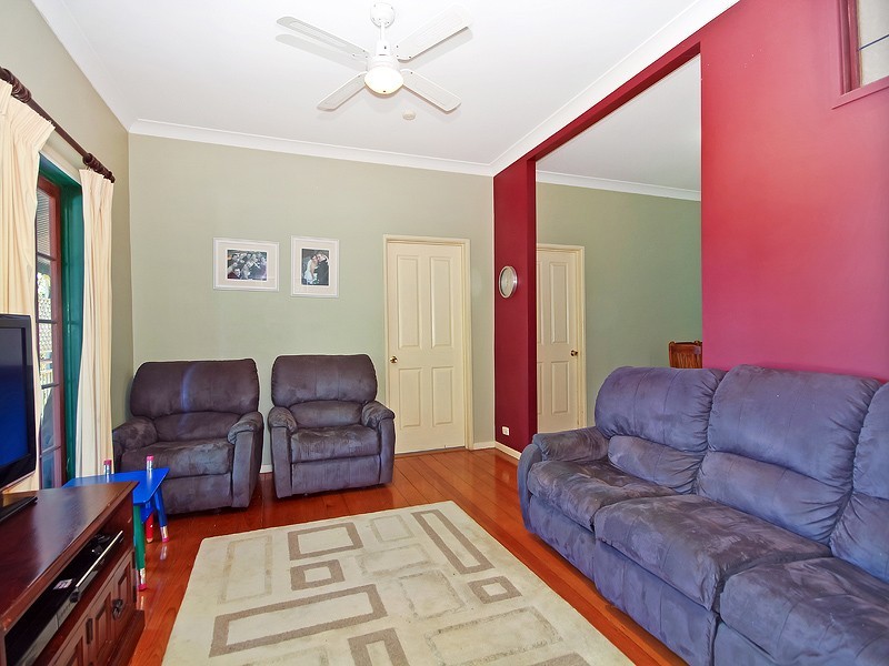 12 Cyprus Street, North Ipswich QLD 4305