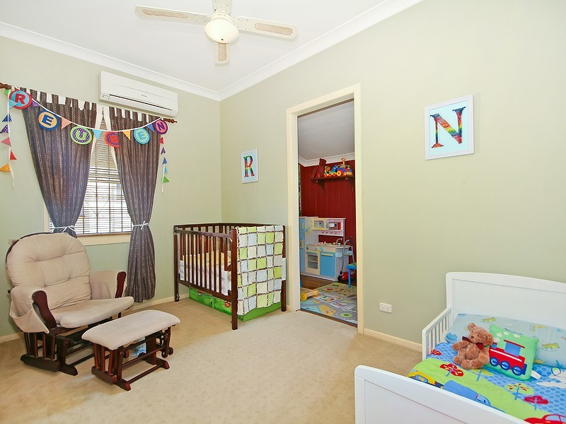 12 Cyprus Street, North Ipswich QLD 4305