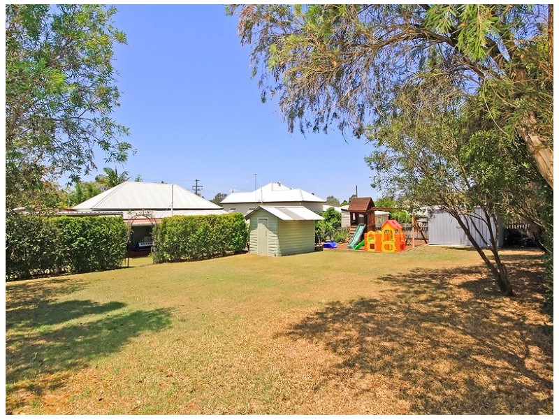 12 Cyprus Street, North Ipswich QLD 4305