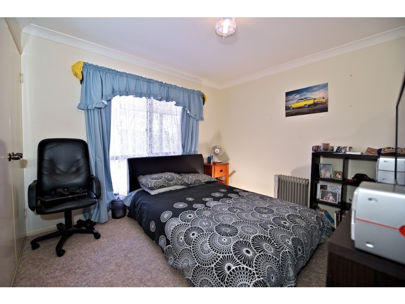 75 Farrell Road, Pine Mountain QLD 4306