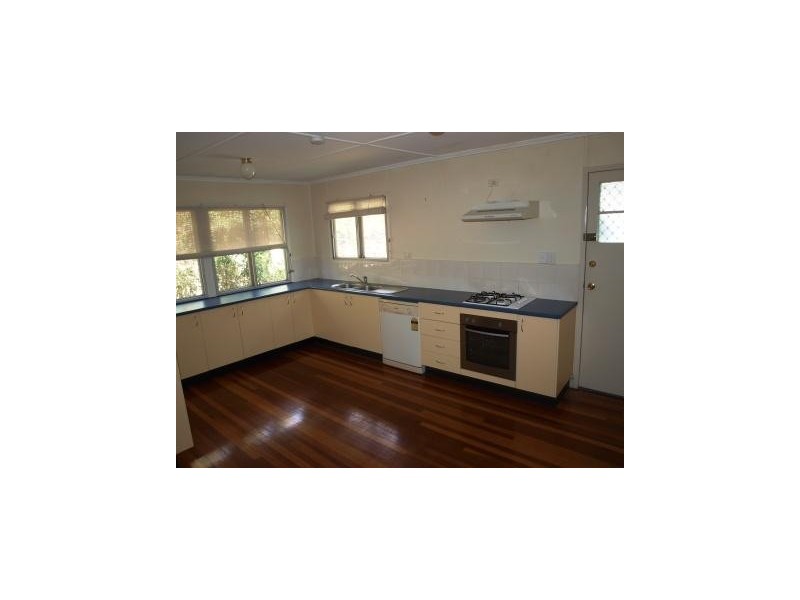 55 Avon Street, Leichhardt QLD 4305