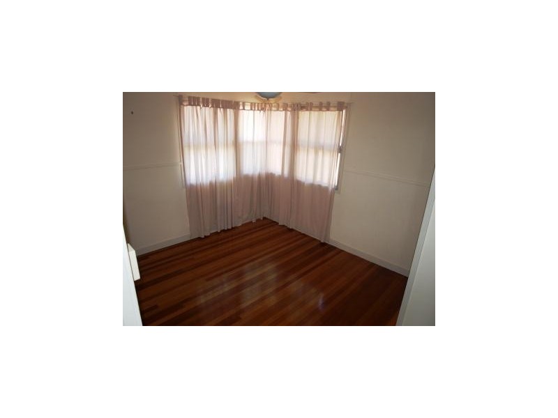 55 Avon Street, Leichhardt QLD 4305