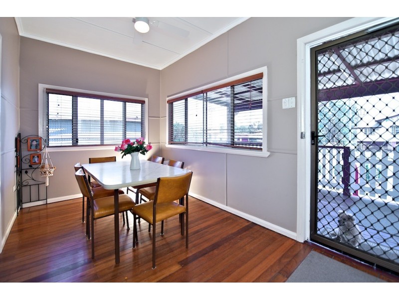 10 Pryde St, Lowood QLD 4311