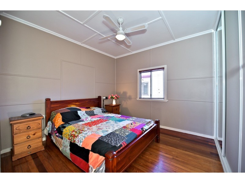 10 Pryde St, Lowood QLD 4311