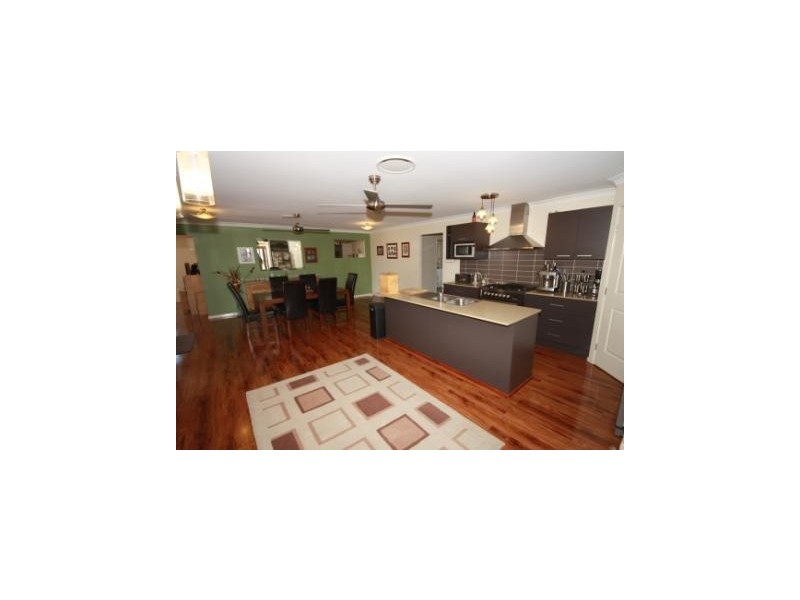 18 Willowood Place, Fernvale QLD 4306