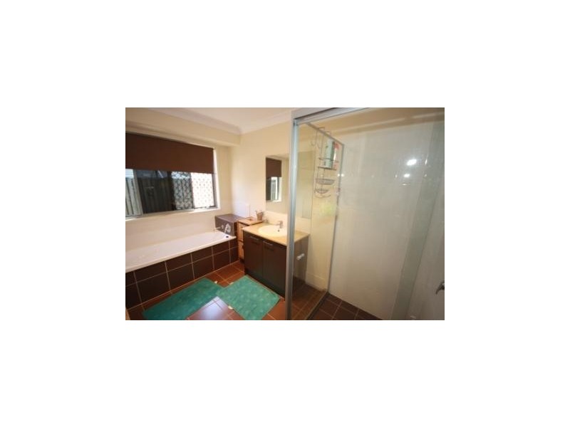 18 Willowood Place, Fernvale QLD 4306