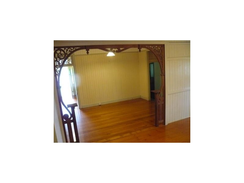 2 Elizabeth Street, Bundamba QLD 4304