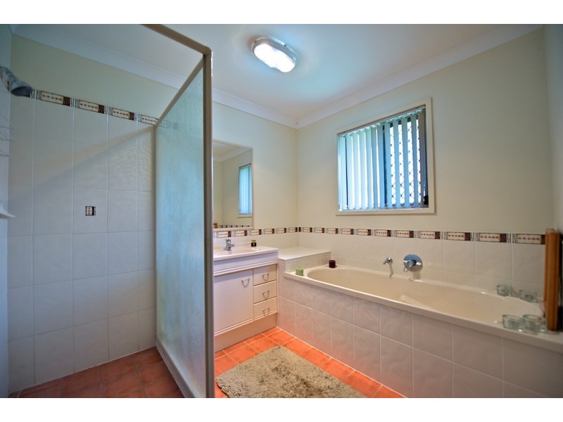 21 Macadamia Drive, Lowood QLD 4311