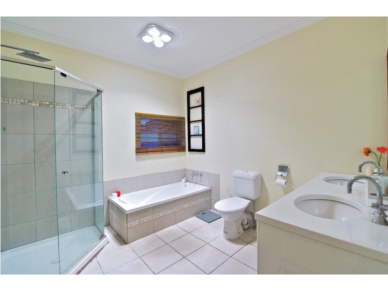 3 Gledson Street, North Booval QLD 4304