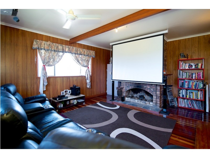 289 Lowood Minden Rd, Tarampa QLD 4311